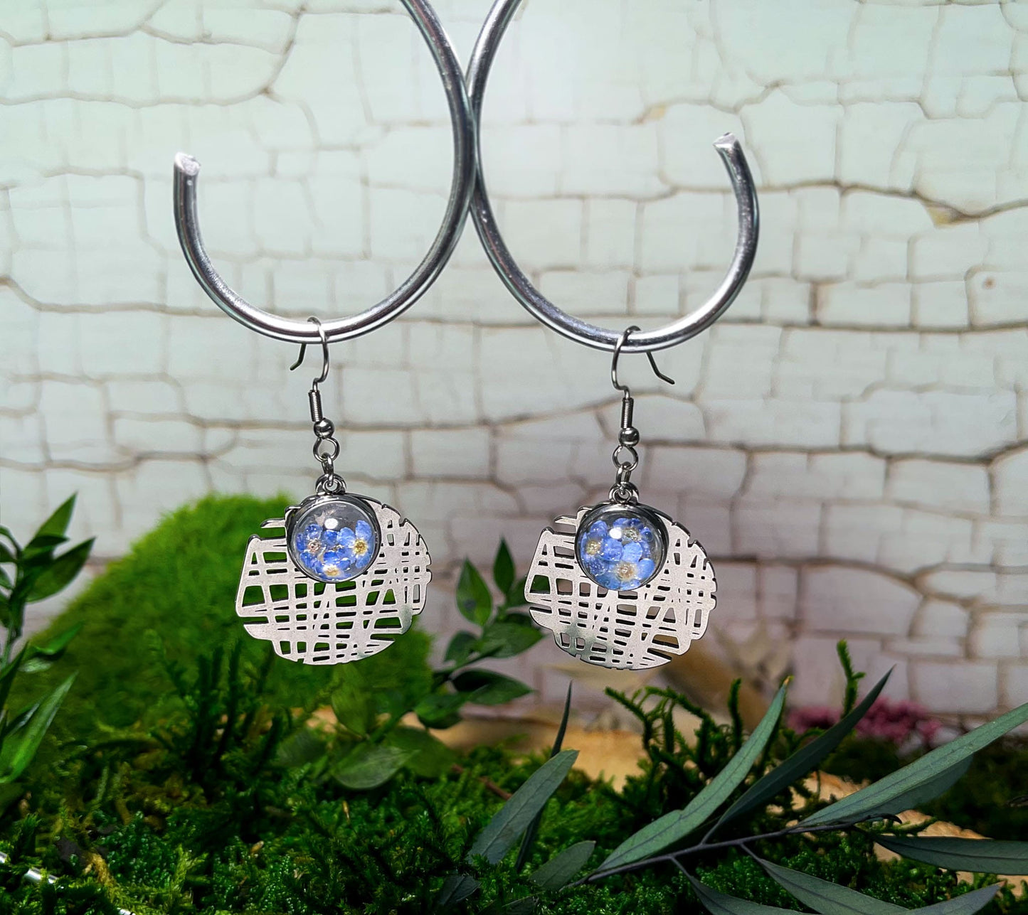 Ohrringe Ohrstecker Anhänger Schmuck Vergissmeinnicht Vergiss mein nicht Blume Blüte Gießharz Kristall silber gold Blumenanhänger Blumenschmuck Hochzeit Brautjungfer Blumenkind Geschenk Erinnerung Erinnerungsstück echte