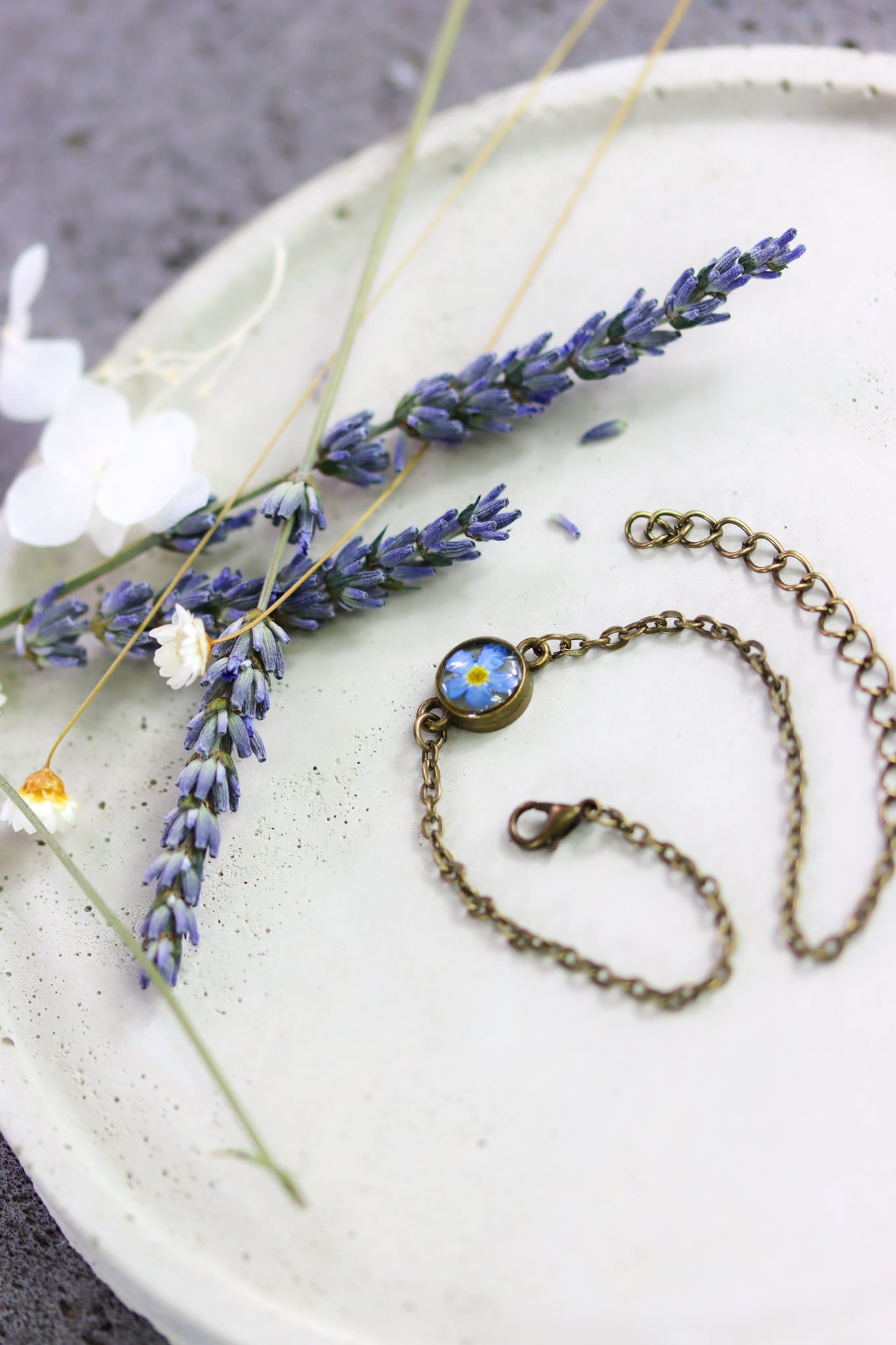 Vergissmeinnicht Armband Bronze Schmuck Naturschmuck zart Blumen Epoxidharz bracelet flower jewelry