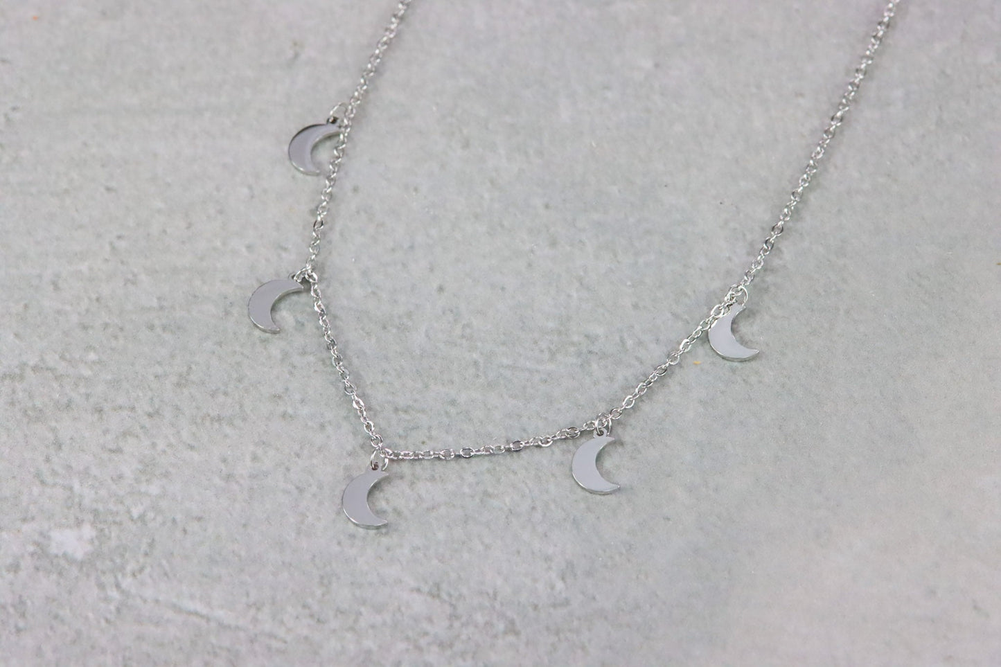 Mond Halskette silber silver moonlight Schmuck Moon jewelry necklace shiny glänzend elegant