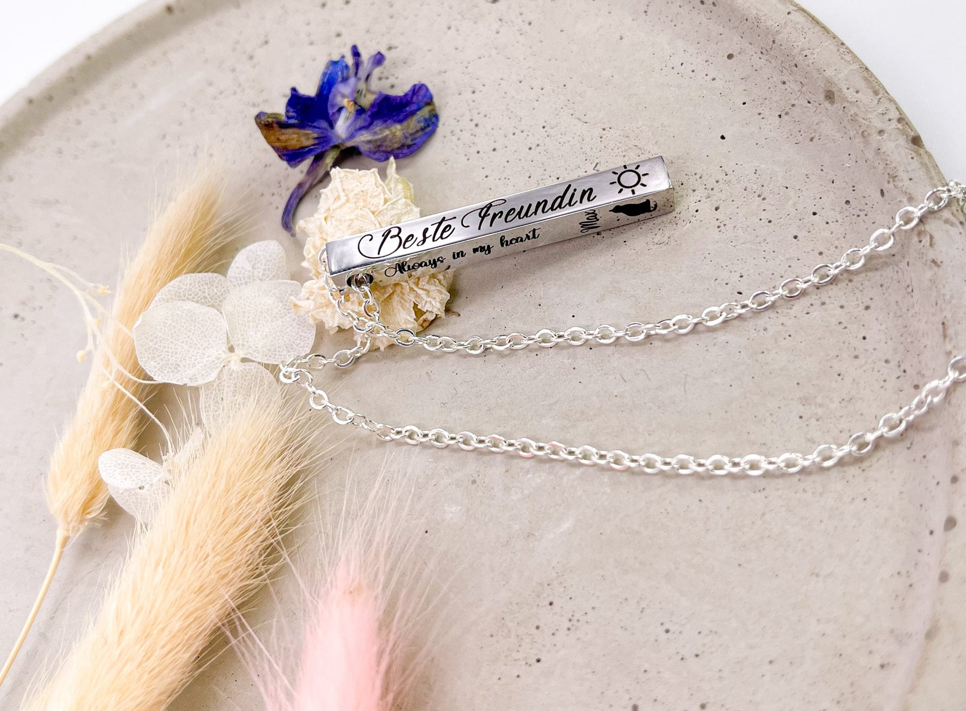 Säulenkette gold silber rosegold Halskette Schmuck necklace Edelstahl stainlesssteel Personalisierung Gravur engraving personalized Name Datum Buchstabe Symbol Wunsch wish Lieblingsspruch personalisiert engraved Geschenkidee girlfriend Freundin Mutter mothersday
