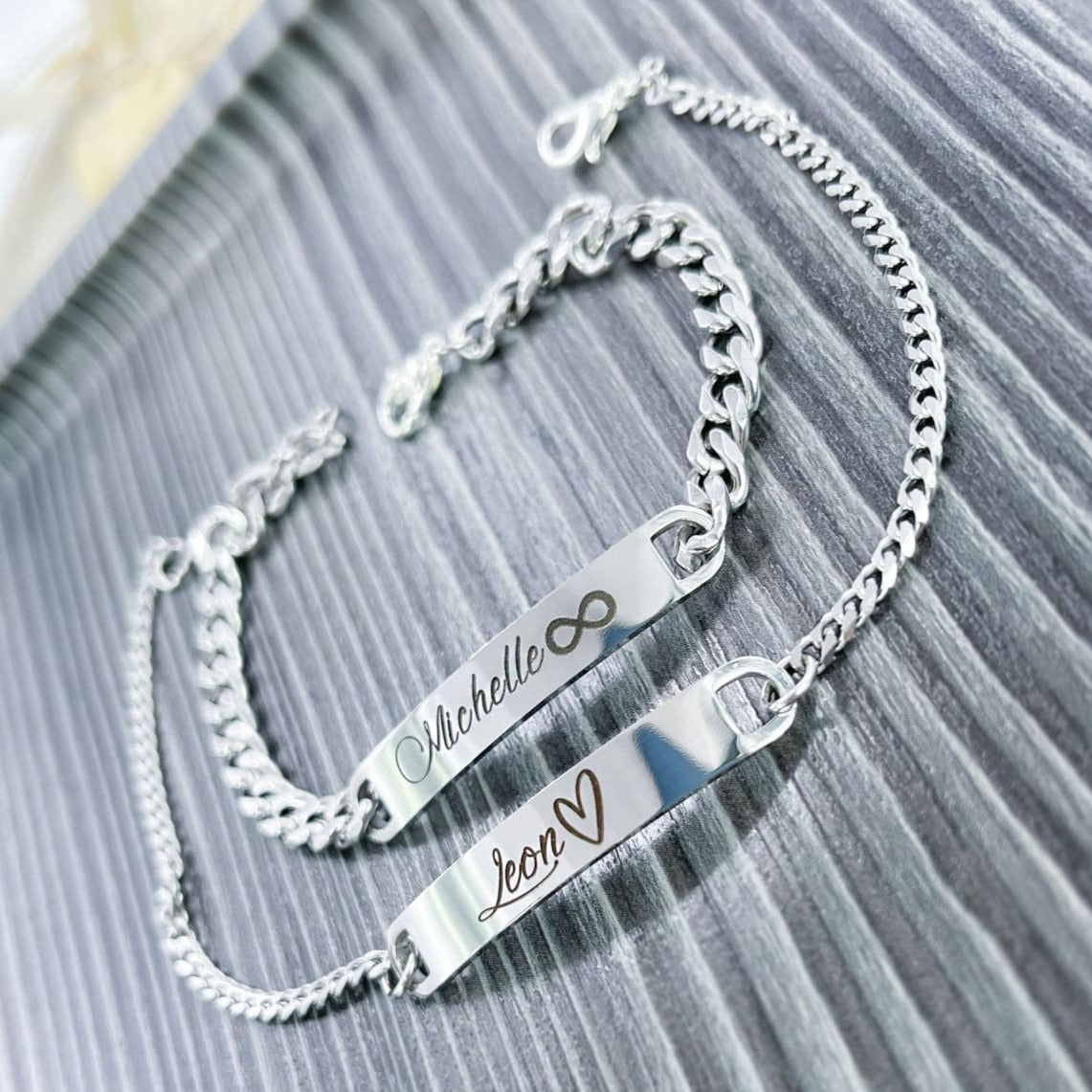 Set Partnerarmband Gravur Namenskette ID| Gedankenwunder Manufaktur Set Partnerarmband Gravur Namenskette ID| Gedankenwunder Manufaktur