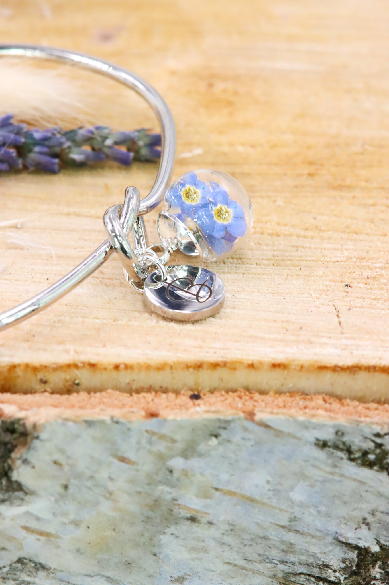 Vergissmeinnicht forgetmenot Armband Glaskugel bracelet silber silver Personalisierung personalisiert Blättchen Buchstabe personalized engraved Gravur Naturschmuck graviert Schmuck jewelry Geschenkidee