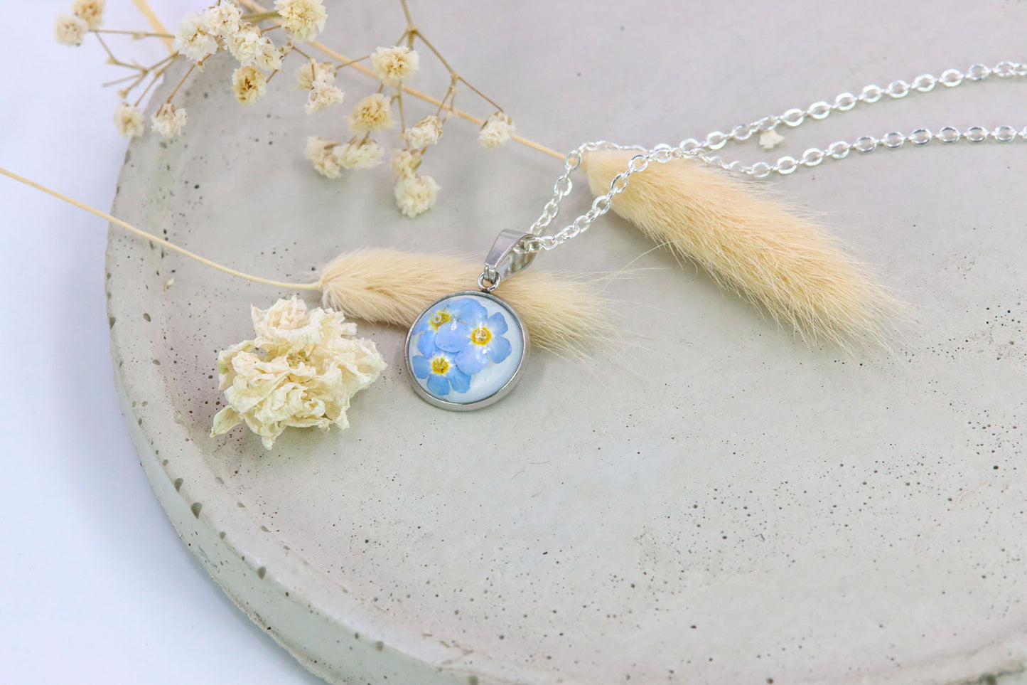 Pusteblume Blume Löwenzahn Wunscherfüller Schmuck Anhänger Gravur Partner Muttertag Mutter Freundin gold silber roségold Armband Anhänger Kette Halskette Gliederkette Trockenblume modern boho vintage Geschenk Geburtstag personalisiert Plättchen Name Gedankenwunder Manufaktur Vergissmeinnicht