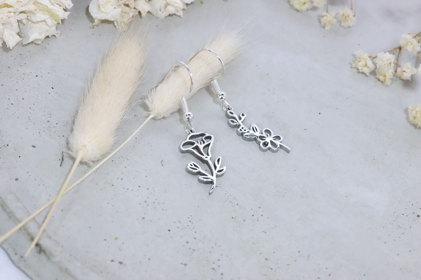 Pusteblume Blume Löwenzahn Wunscherfüller Schmuck Anhänger Gravur Partner Muttertag Mutter Freundin gold silber roségold Armband Anhänger Kette Halskette Gliederkette Trockenblume modern boho vintage Geschenk Geburtstag personalisiert Plättchen Name Gedankenwunder Manufaktur Blumen