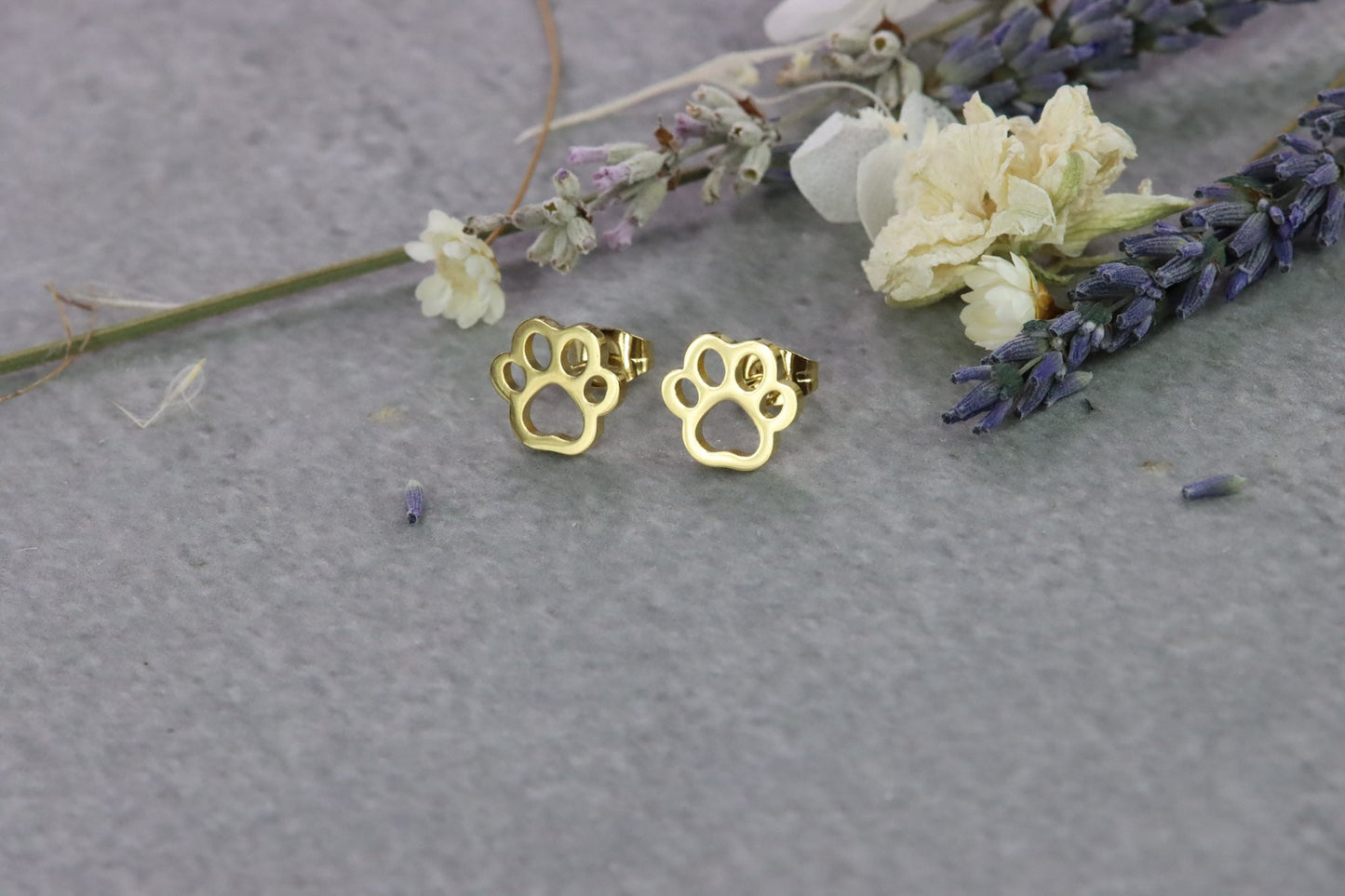 Pfoten Gold Schmuck Ohrringe earstuds animal paws Ohrstecker jewelry stainlesssteel Edelstahl cute dogpaws catpaws Katzenpfoten shiny kawaii glänzend Hundepfoten