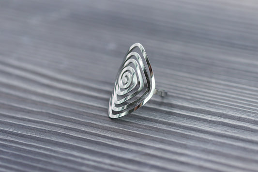 Spiralkreis Ring silber silver Schmuck jewelry Design Neu new ausgefallen Blickfang Edelstahl stainlesssteel Spirale unique eyecatcher glänzend shiny