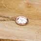 Gravur Schmuck rosegold rose Halskette Herz Herzschleife Personalisiert graviert Blättchen Buchstabe personalisiert personalized jewelry Geschenkidee einzigartig engraved necklace Koordinaten
