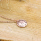 Gravur Schmuck rosegold rose Halskette Herz Herzschleife Personalisiert graviert Blättchen Buchstabe personalisiert personalized jewelry Geschenkidee einzigartig engraved necklace Koordinaten
