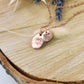 Kreuz Name Datum Hochzeit Brautjungfer Geschenk Blumenkind Erinnerung Glaskugel Halskette Anhänger Schmuck personalisiert Muttertag Freundin Moment  Herz Roségold Valentinstag Herz Schriftart ausgefallen Plättchen gold silber Hand Design Herz Fingerschwur Herz Hände Rock Fingerkreuz Finger Peace Frieden Geste  Daumen 