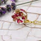 Rosenblüten Epoxidharz Halskette gold Schmuck romantisch rosepetals romantic rose petals Rosen Blattgold Geschenkidee rund necklace