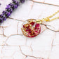 Rosenblüten Epoxidharz Halskette gold Schmuck romantisch rosepetals romantic rose petals Rosen Blattgold Geschenkidee rund necklace