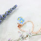 Vergissmeinnicht forgetmenot Epoxidharz Schmuck Halskette Rosé Roségold girly flower jewelry Naturschmuck Kugel