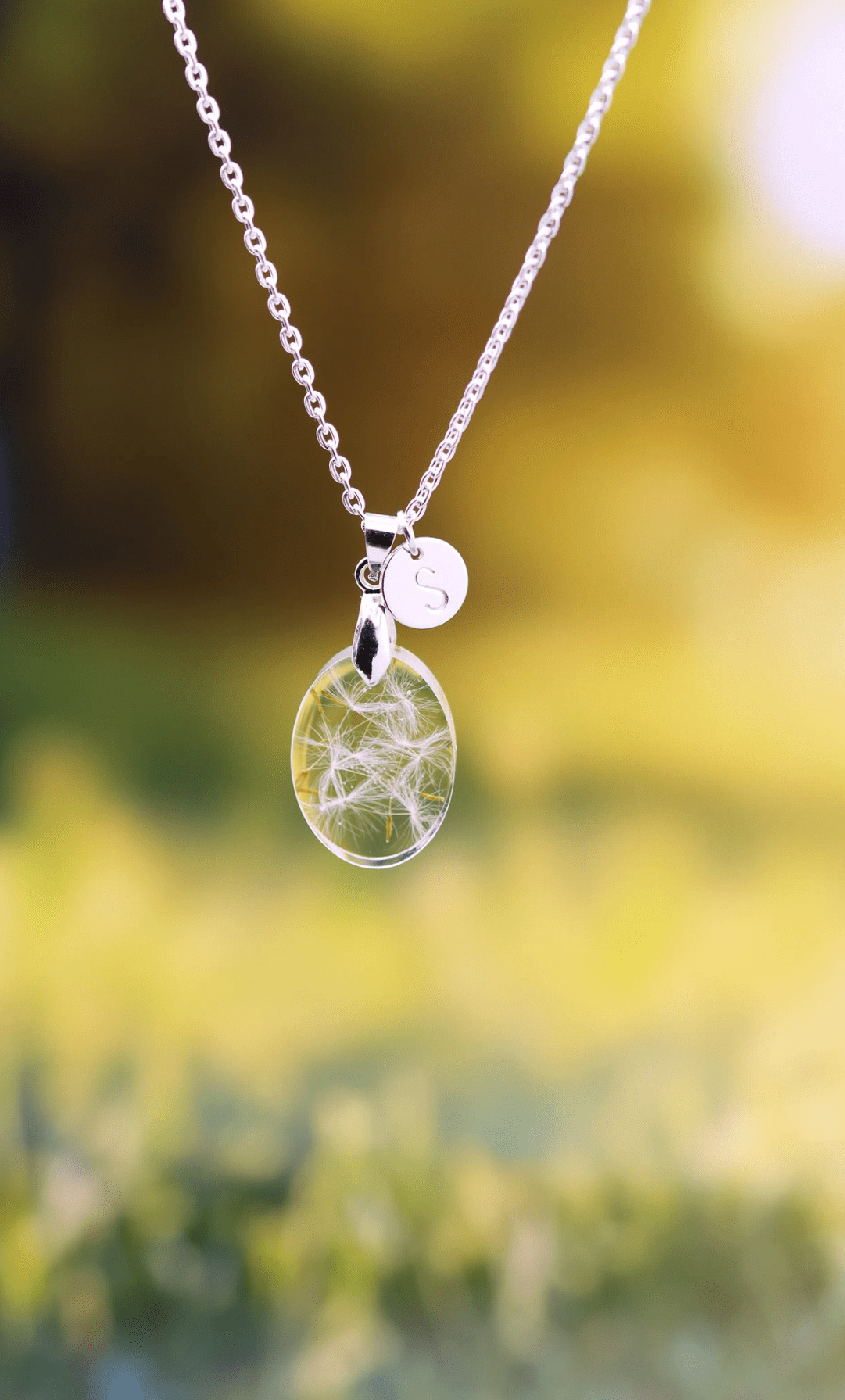 Pusteblume Dandelion silber oval Naturschmuck Halskette personalisiert Blättchen Buchstabe Epoxidharz Schmuck personalized jewelry