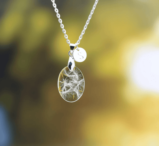 Pusteblume Dandelion silber oval Naturschmuck Halskette personalisiert Blättchen Buchstabe Epoxidharz Schmuck personalized jewelry