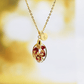 Rosenblüten oval Halskette Gold Schmuck Blattgold jewelry rosepetals personalisiert Blättchen Buchstabe personalized rose petals Epoxidharz