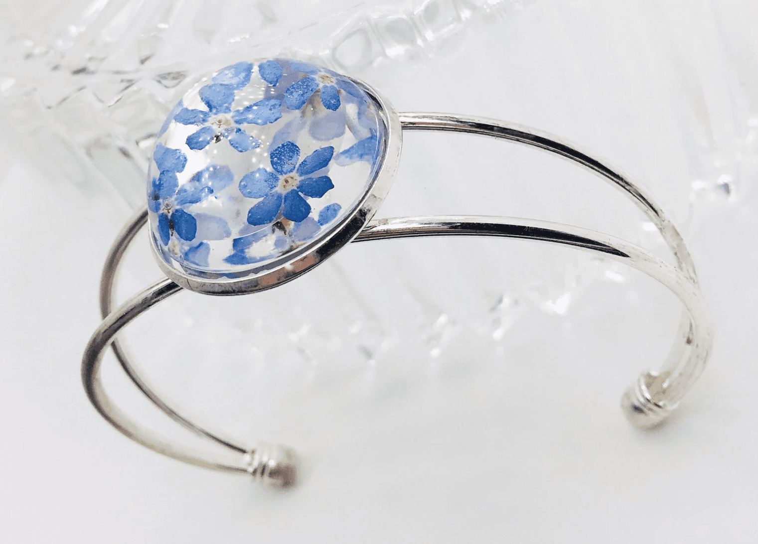 Vergissmeinnicht forgetmenot Cabochon Armreif bangle Schmuck silber silver Epoxidharz Naturschmuck jewelry bracelet Armband